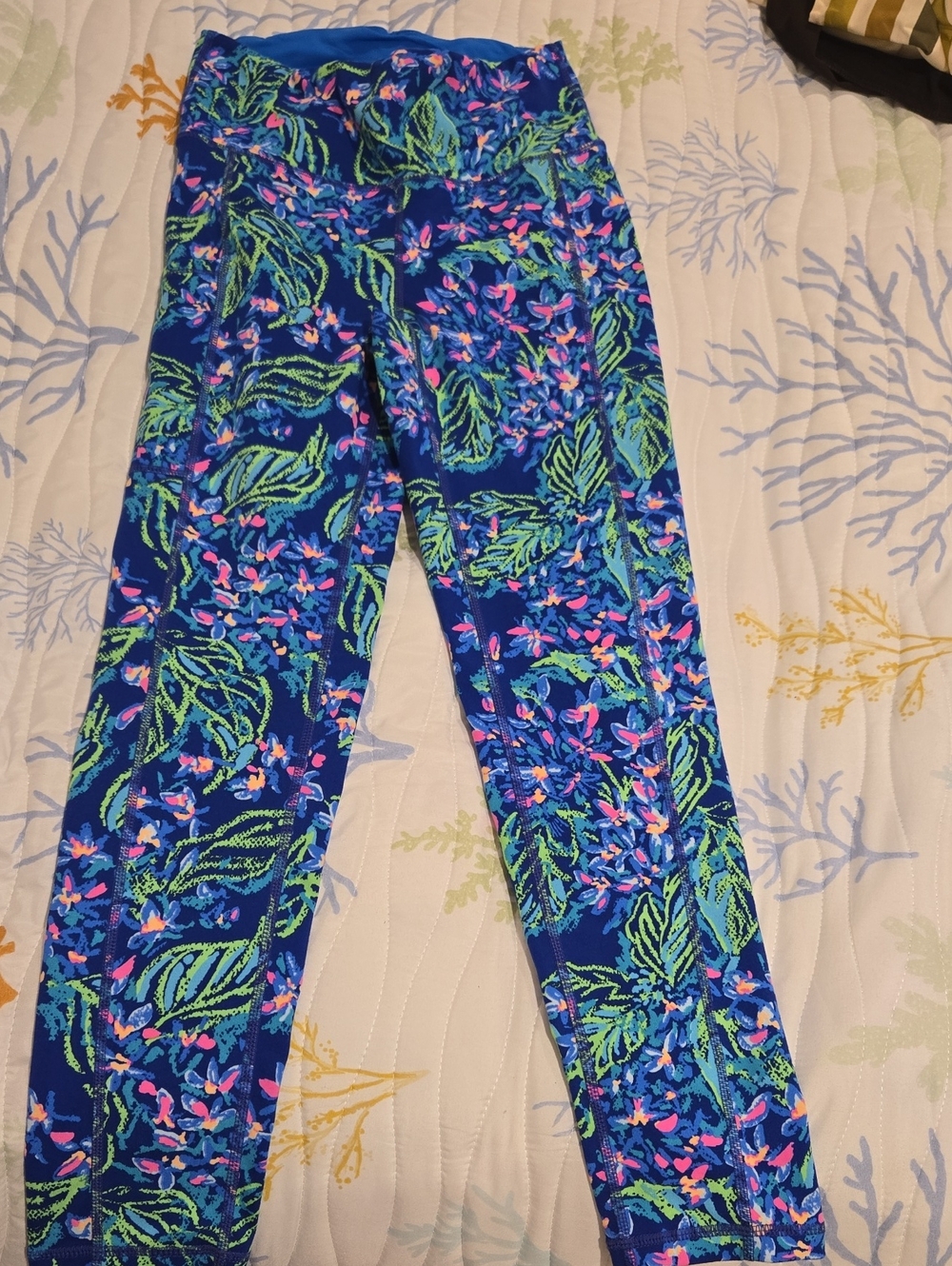 Lillypulitzer Blue Floral Print Leggings - Vibrant Leaf Pattern